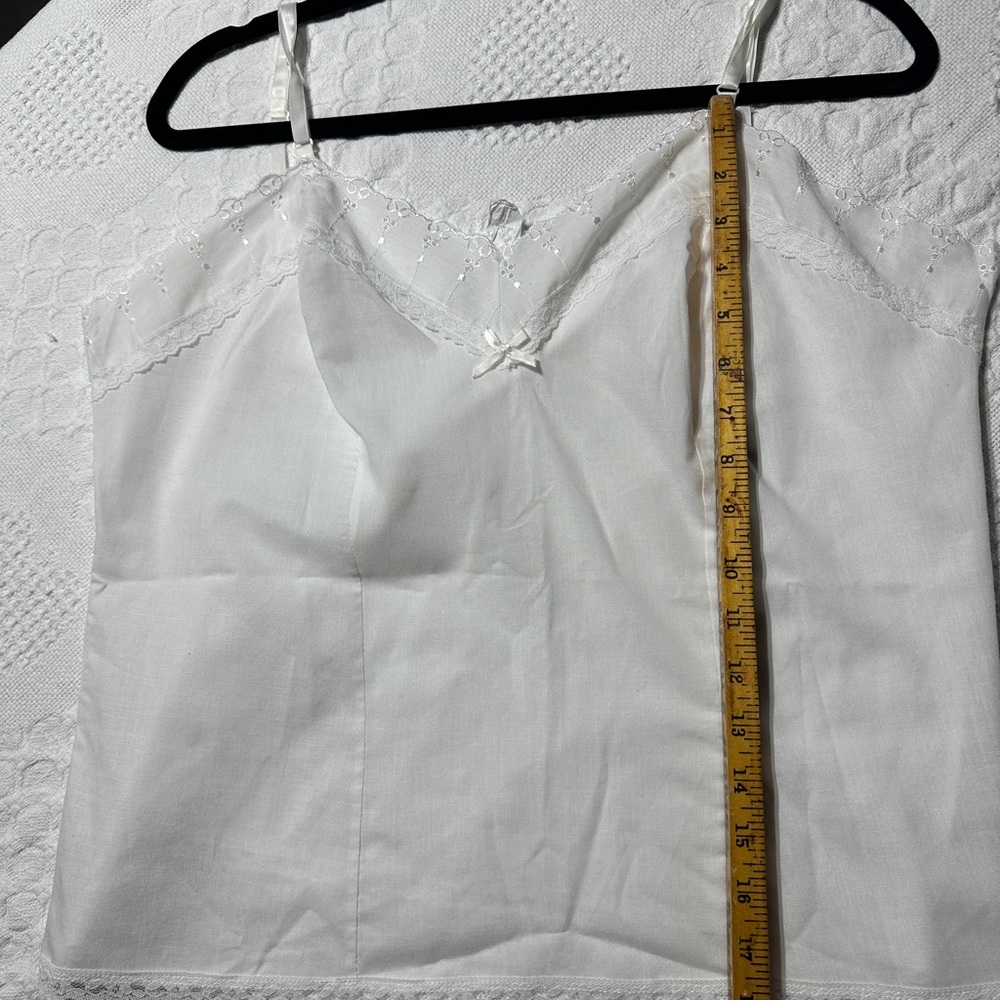 Vintage White Lace-Trim Cami Top with Bow Accent